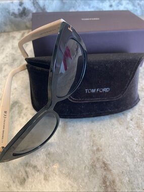 Luxury Tom Ford Black Front with Beige Arms Cat-Eye Sunglasses.